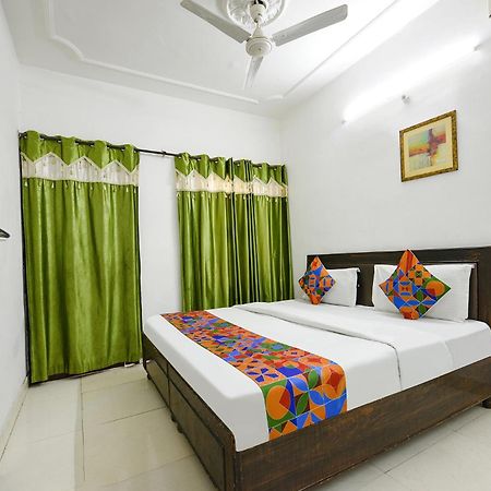Fabexpress Diamond Sec 45 Hotel Chandigarh Bagian luar foto