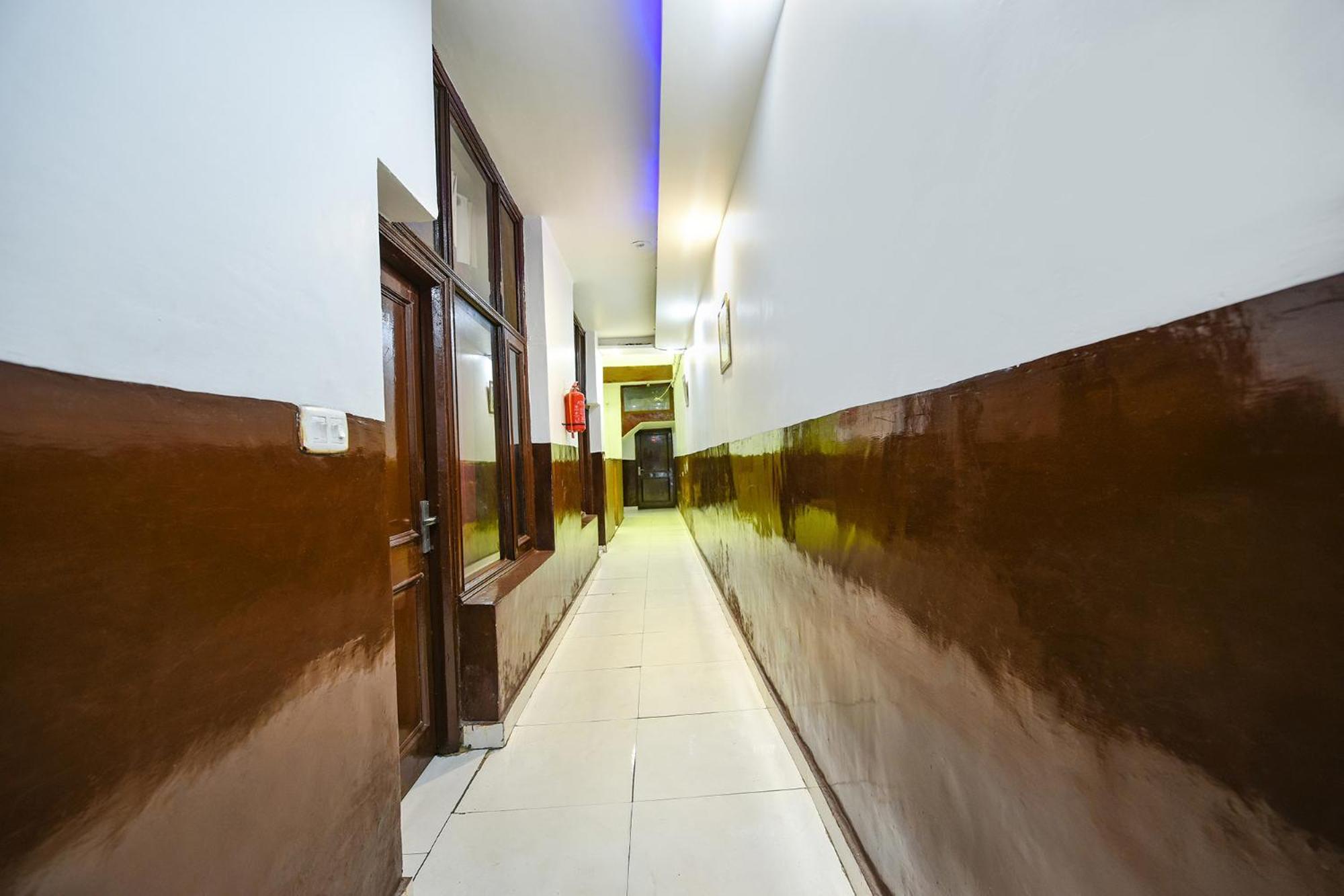 Fabexpress Diamond Sec 45 Hotel Chandigarh Bagian luar foto