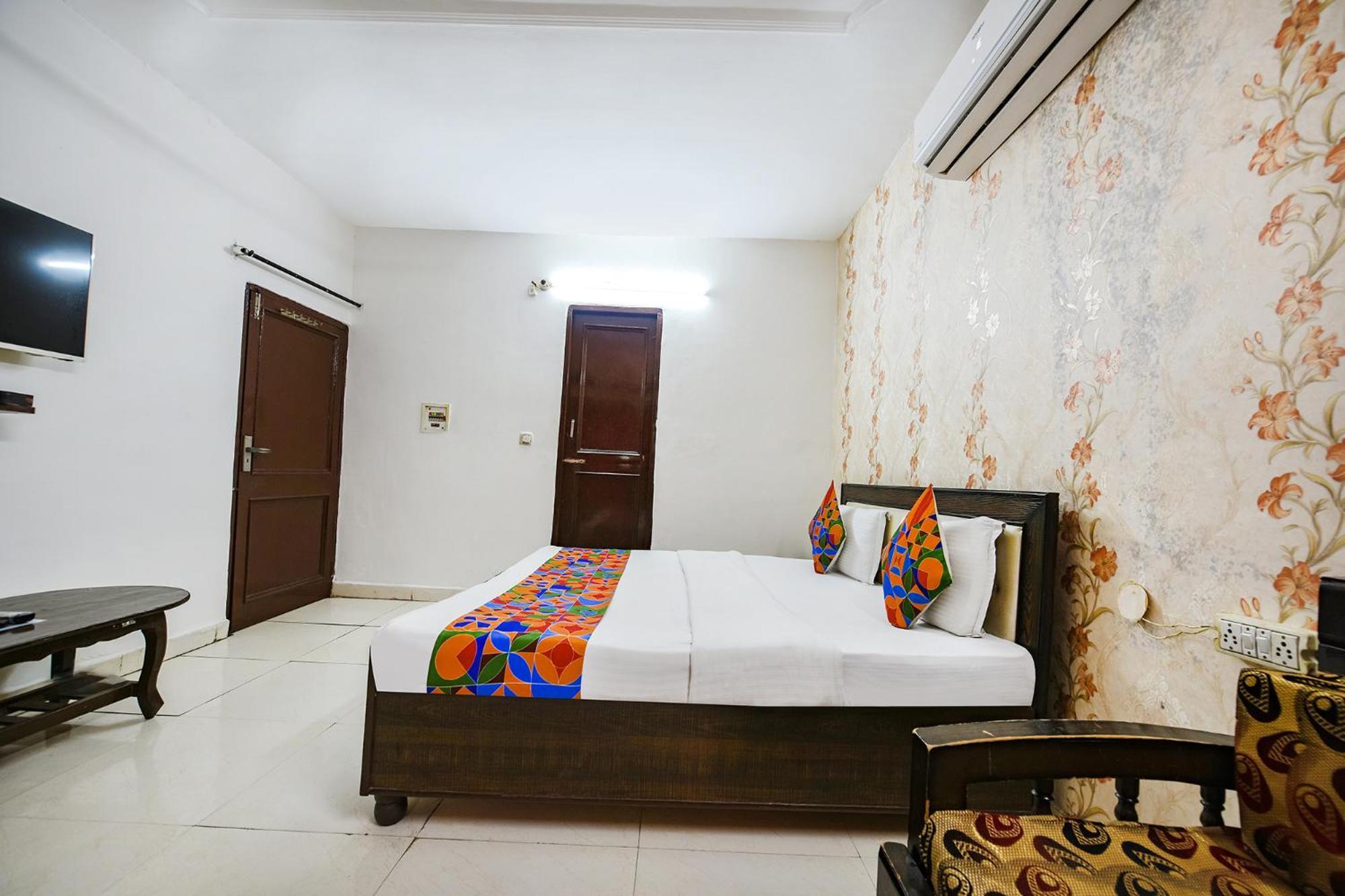 Fabexpress Diamond Sec 45 Hotel Chandigarh Bagian luar foto